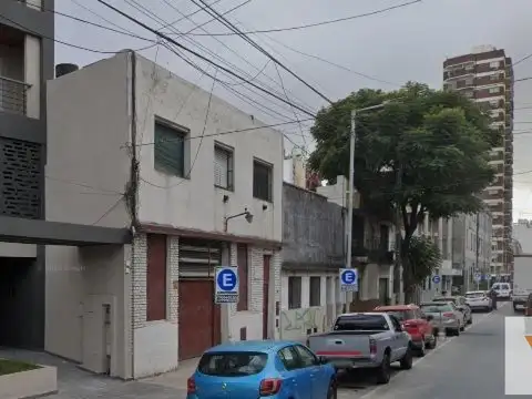Alsina e/ Juan Bautista Palaá y Avenida Manuel Belgrano