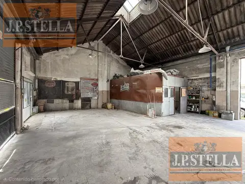 Lote 805 m² en Esquina con Galpón y 2 locales 432 m² Edificados - S.Justo (Ctro)