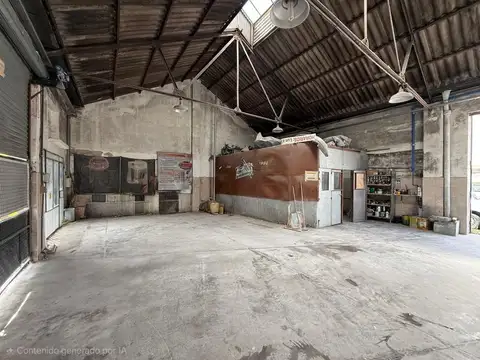 Lote 805 m² en Esquina con Galpón y 2 locales 432 m² Edificados - S.Justo (Ctro)