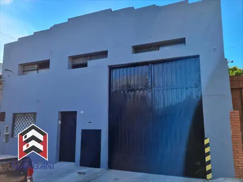 Galpon en Venta en Tablada, USD 250.000