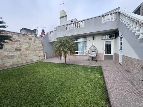 Depto Tipo Casa en Venta al Este