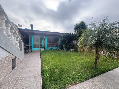 Depto Tipo Casa 3 ambientes con 2 baños