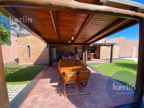 Quinta en Venta en San Nicolás de los Arroyos, USD 168.000