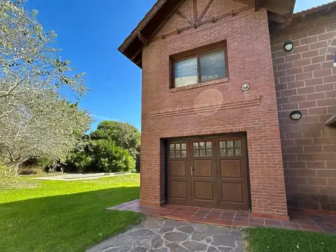 Casa en Alquiler al Este