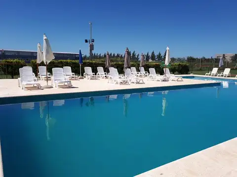 Casa en Venta con 4 cocheras