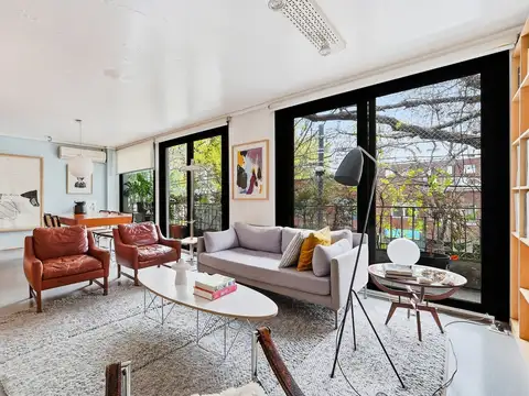 Depto Tipo Casa en Venta de 4 dormitorios