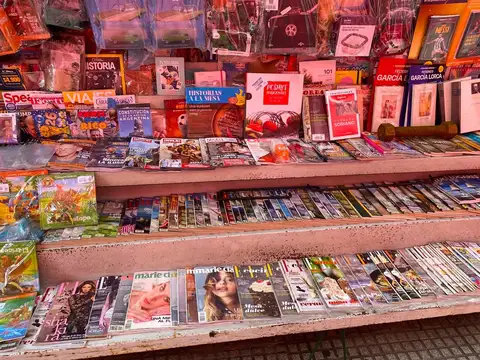 Fondo de comercio Puesto de Diario Flores