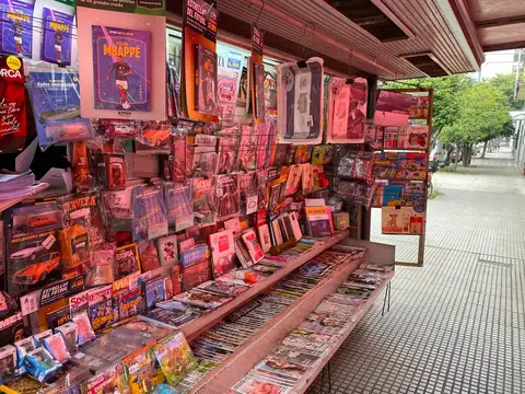 Fondo de comercio Puesto de Diario Flores