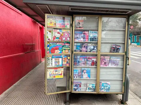 Fondo de comercio Puesto de Diario Flores