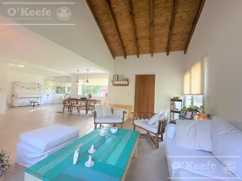 Casa 3 ambientes con 2 baños