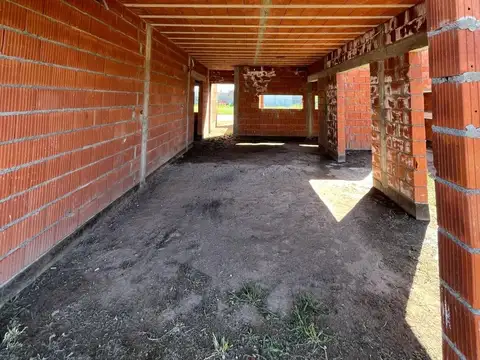 Casa 5 ambientes con 2 baños