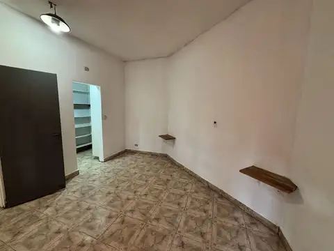 Casa en Alquiler con 1 cochera