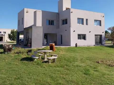 Casa en Venta en Pilar Centro, USD 290.000