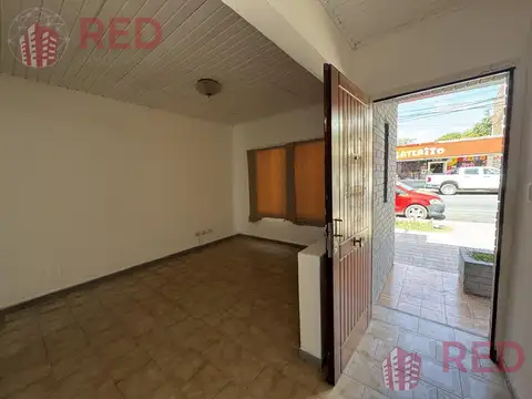 Casa en Alquiler con 1 cochera