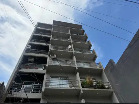 Departamento en Alquiler en Bernal Oeste, $ 550.000