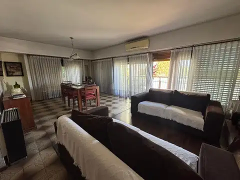 Avenida Doctor Ricardo Balbín 400