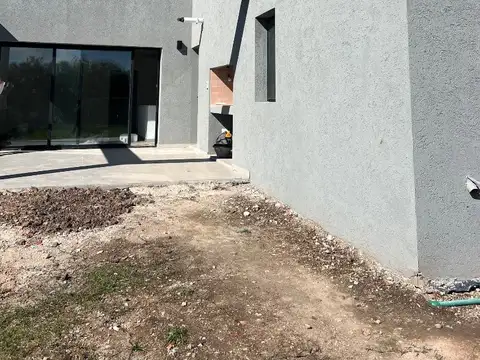 Casa 2 plantas Barrio Santa Lucía PILAR del ESTE
