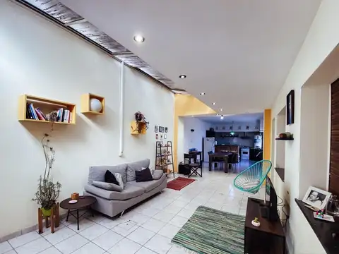 Casa 3 ambientes con 2 baños