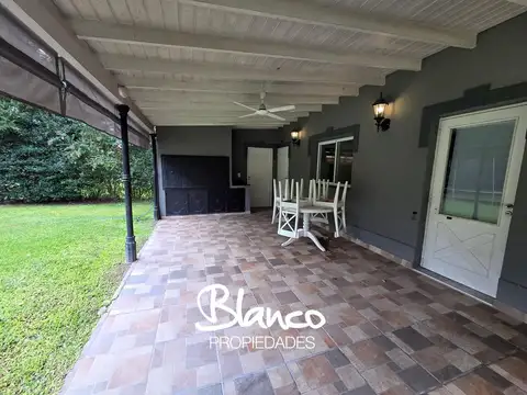 Casa 5 ambientes con 4 baños