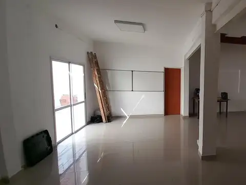 Casa con Galpón y Local en Venta en San Martin