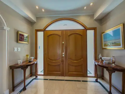 Casa en Venta en Abril Club De Campo, USD 1.300.000