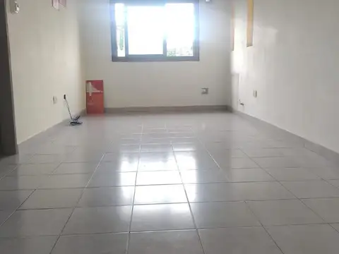Departamento en Alquiler en Castelar Norte, $ 700.000