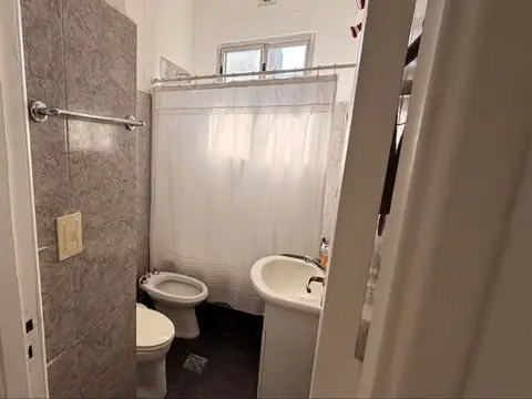 Depto Tipo Casa 2 ambientes con 1 baño