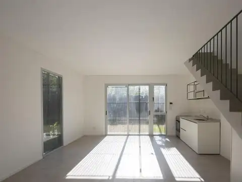 Depto Tipo Casa en Venta con 1 cocheras