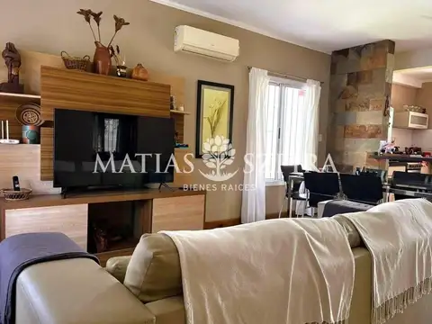 Casa en Venta en Castelar, USD 206.000
