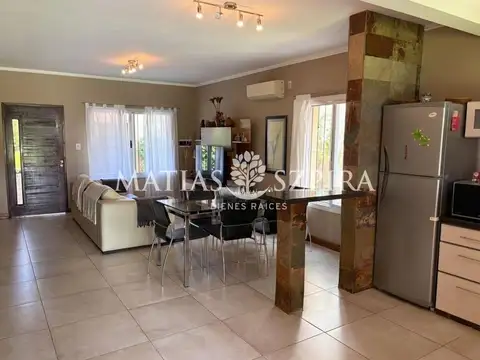Casa 3 ambientes con 1 baño
