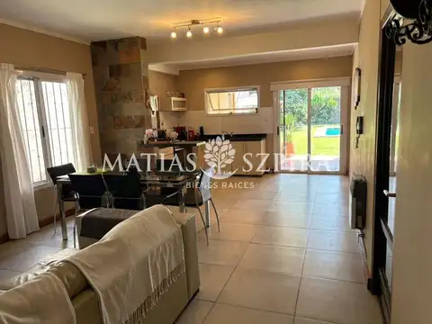 Casa en Venta con 1 cochera
