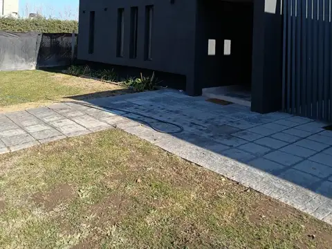 VENTA CASA 3 DORMITORIOS, CIPOLLETTI, RIO  NEGRO