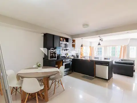 Depto Tipo Casa en Venta con 1 cocheras