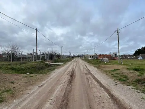 Terreno en Venta en Villa Elisa, USD 13.500