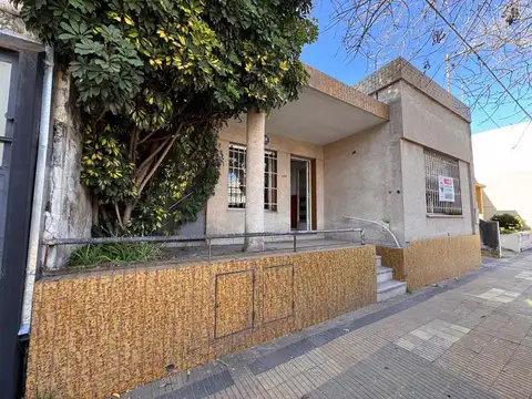 CASA EN VENTA EXCELENTE UBICACIÓN