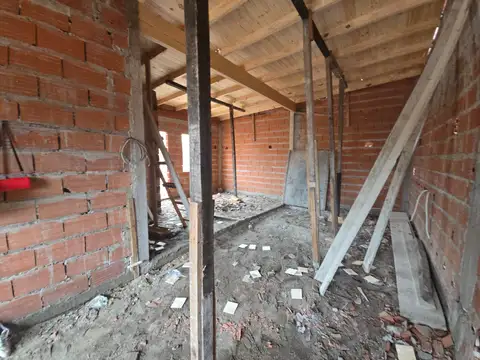 Casa 3 ambientes con 1 baño