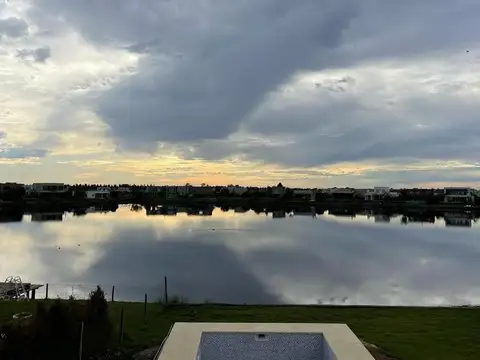 Casa en Venta en San Gabriel, USD 540.000