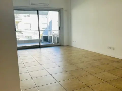Departamento en Alquiler en Jardines De San Isidro, $ 3.500.000