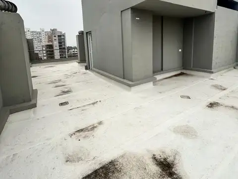 ALQUILER MONOAMBIENTE AL FRENTE CON BALCÓN