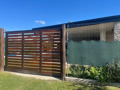 Casa en venta - 3 Dormitorios 1 Baño - Cochera - 400Mts2 - Río Cuarto