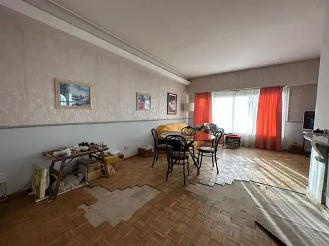 Casa 6 ambientes con 4 baños