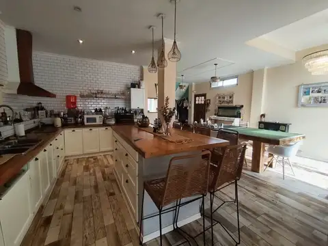 Casa en Alquiler de 4 dormitorios