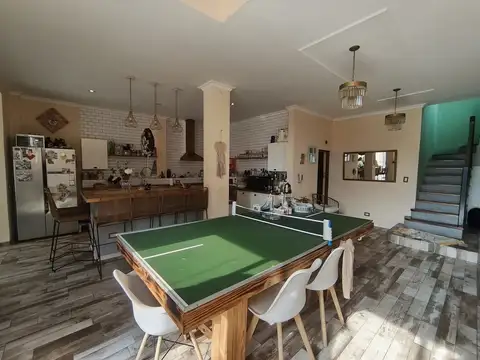 Casa en Alquiler en Bernal, USD 1.500