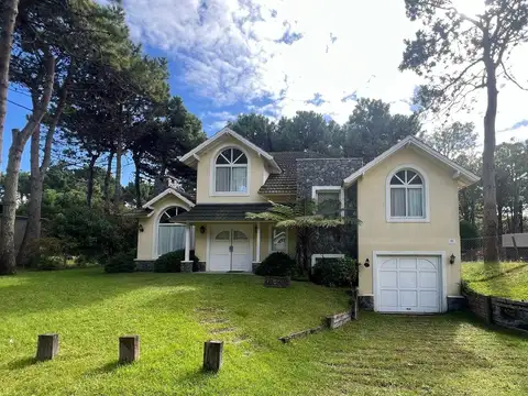 Casa en  Venta Pinamar Norte  5 ambientes
