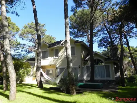 Casa en Venta en Pinamar, USD 340.000