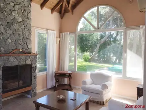 Casa 5 ambientes con 3 baños