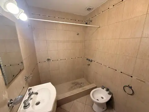 Depto Tipo Casa en Alquiler en Temperley, $ 500.000