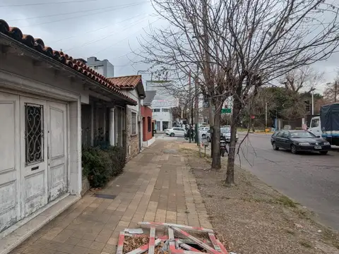 Casa en Alquiler en Banfield, $ 350.000