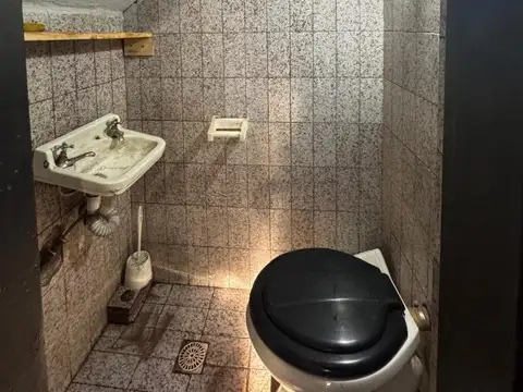 LOCAL EN ALQUILER ZUVIRIA y PJE. GUIRALDES