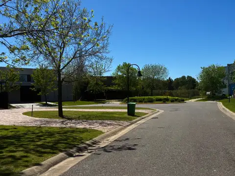 Venta lote terreno interno Barrio Náutico El Cazal Escobar